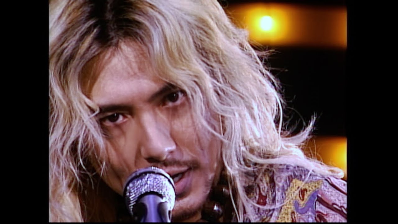 Load video: Casket Girl [Official video]